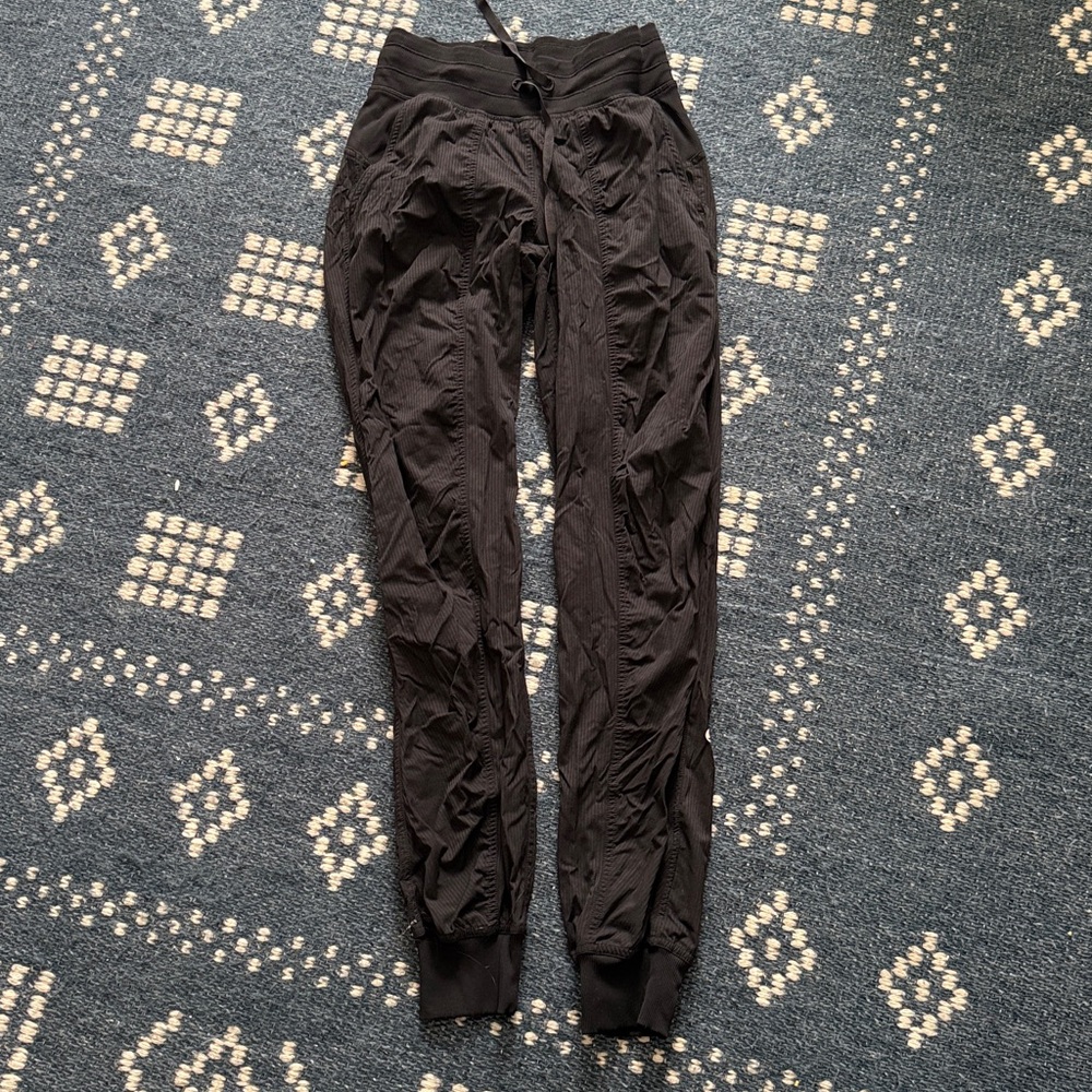 Lululemon dance studio jogger